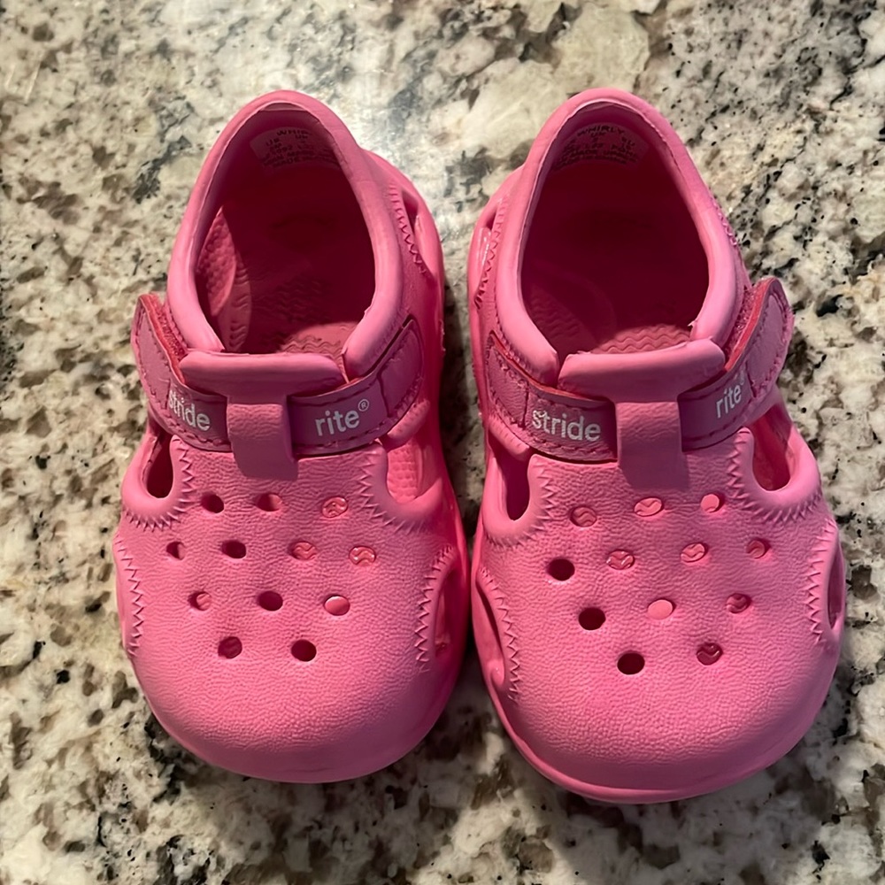 Stride rite pink sandals